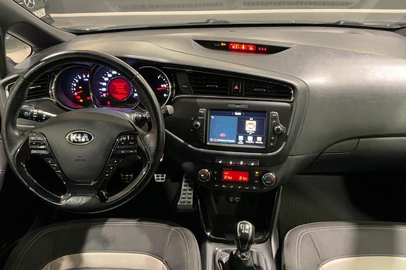 Kia Ceed 13 of 30