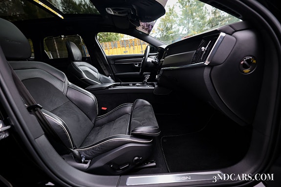 Volvo V90 16 of 19