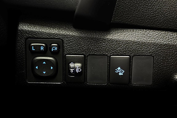 Toyota Auris 27 of 29