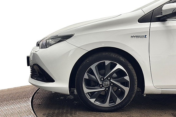 Toyota Auris 11 of 29