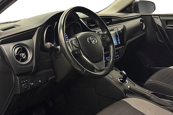 Toyota Auris 13 of 29