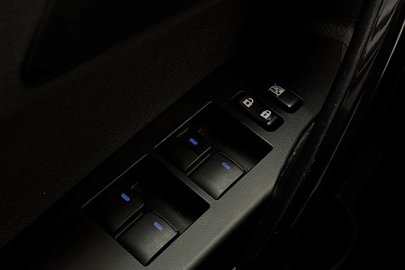 Toyota Auris 28 of 29