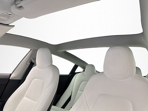 Tesla Model 3 15 of 30