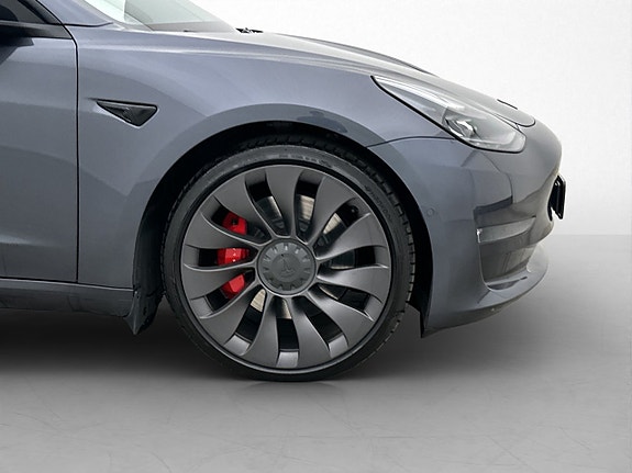 Tesla Model 3 11 of 30
