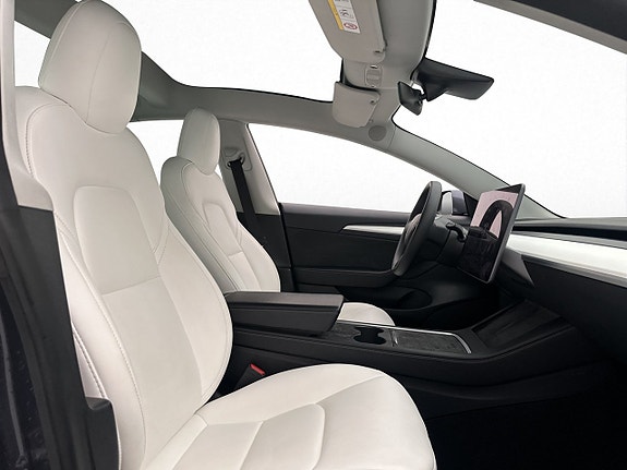 Tesla Model 3 18 of 30