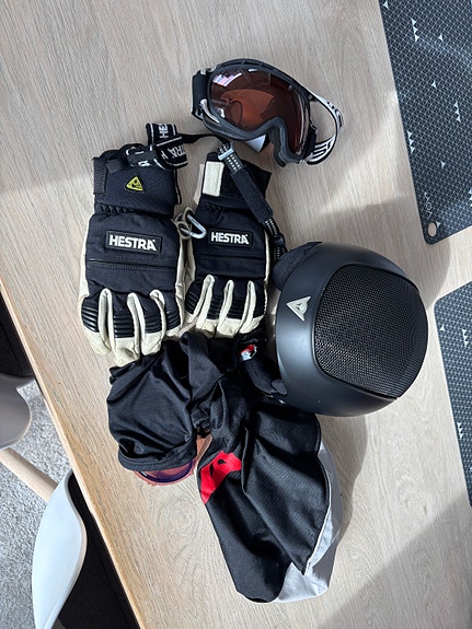 Product image 1 of 3
