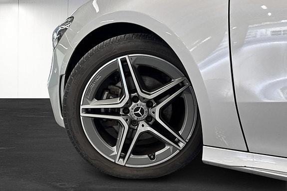 Mercedes-Benz B200 d 5 of 29