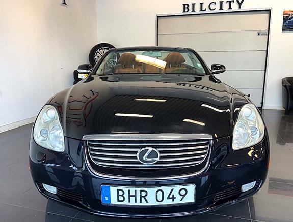 Lexus SC430 9 of 30