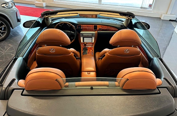 Lexus SC430 15 of 30
