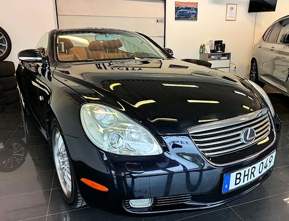 Lexus SC430 2 of 30