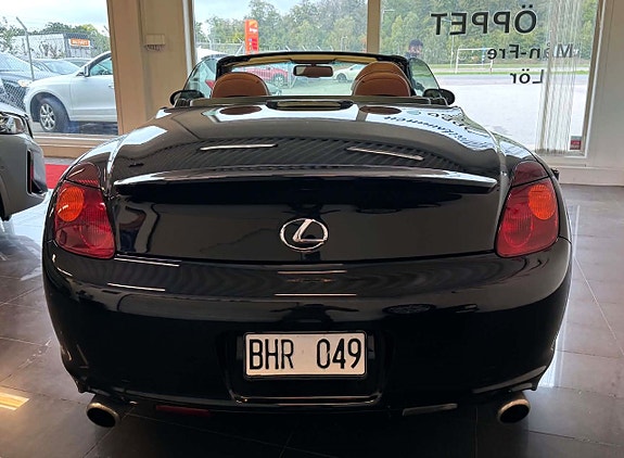 Lexus SC430 8 of 30
