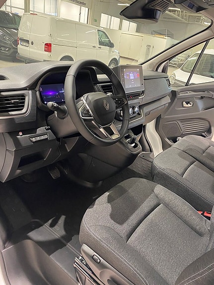 Renault Trafic 9 of 14