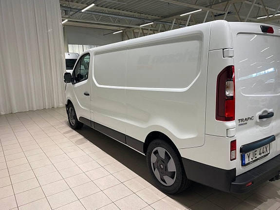 Renault Trafic 4 of 14