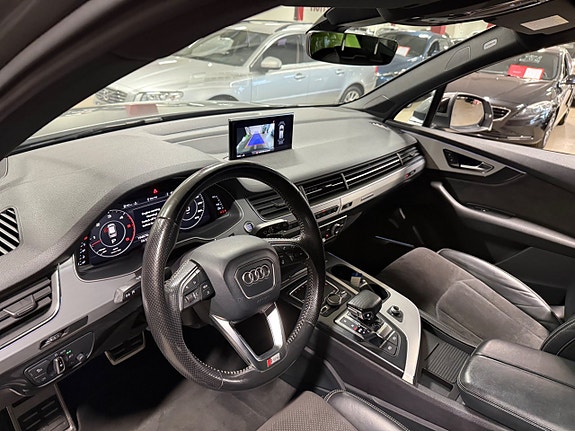 Audi Q7 14 of 24