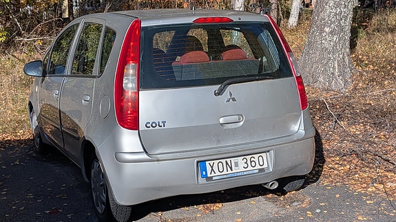 Mitsubishi Colt 2 of 5