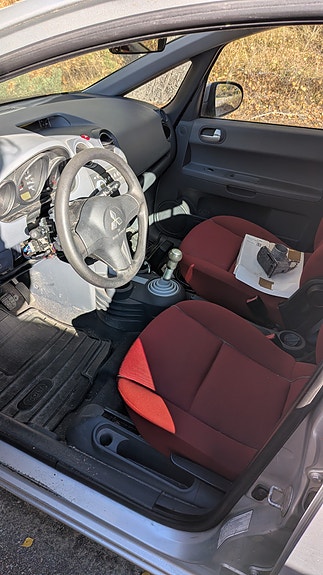 Mitsubishi Colt 3 of 5