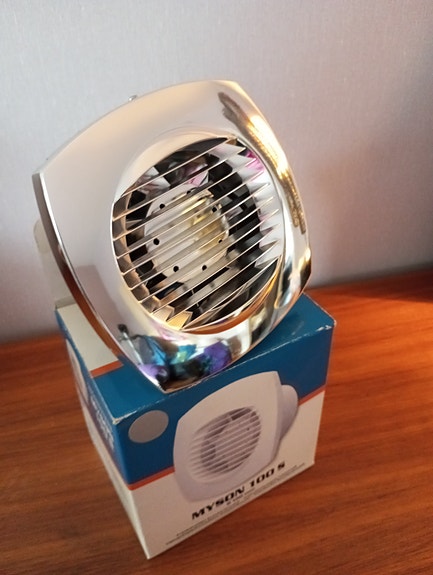 Product image 1 of 3