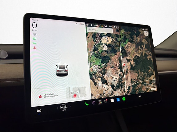 Tesla Model Y 20 of 30