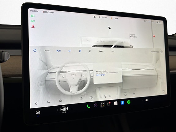 Tesla Model Y 23 of 30
