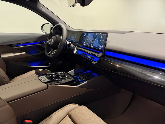 BMW 530e 9 of 21