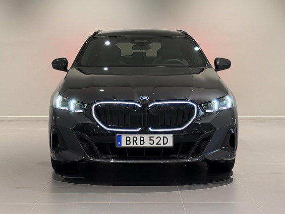 BMW 530e 2 of 21