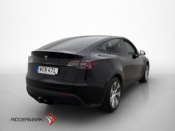 Tesla Model Y 9 of 30