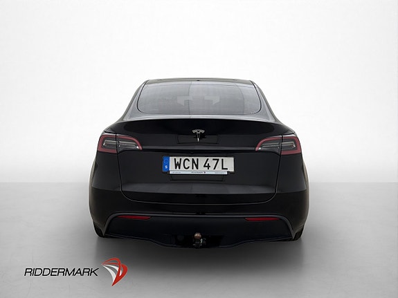 Tesla Model Y 8 of 30