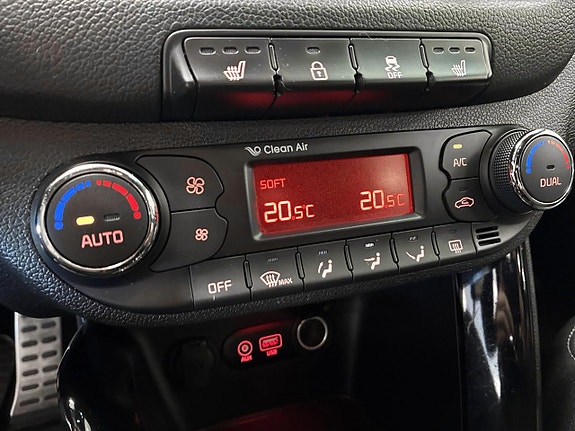 Kia Ceed 16 of 25