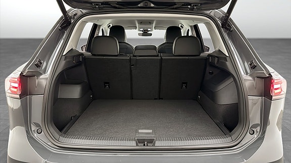 Volkswagen Tiguan 12 of 19