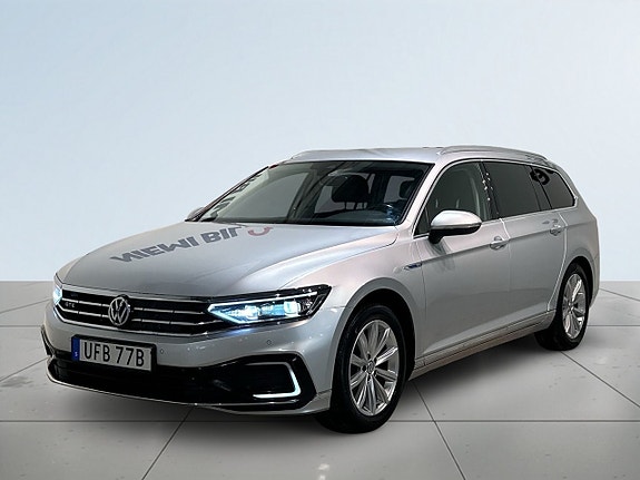 Volkswagen Passat 16 of 21