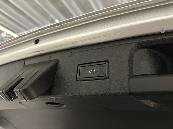 Volkswagen Passat 19 of 21