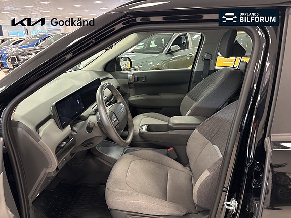 Kia EV3 8 of 15