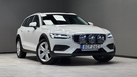 Volvo V60 Cross Country 16 of 21