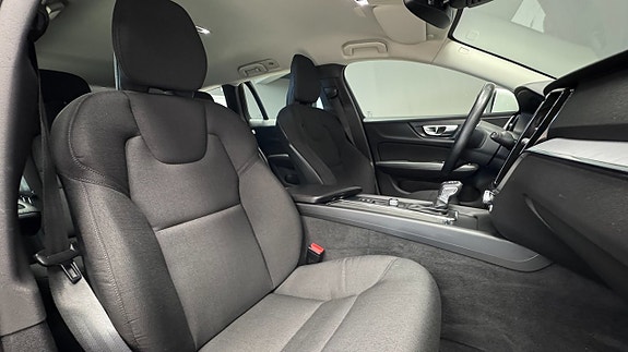 Volvo V60 Cross Country 9 of 21