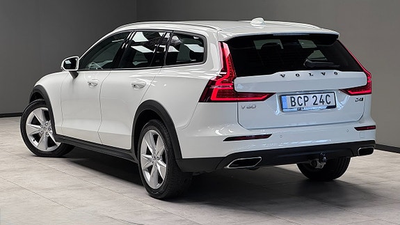 Volvo V60 Cross Country 18 of 21