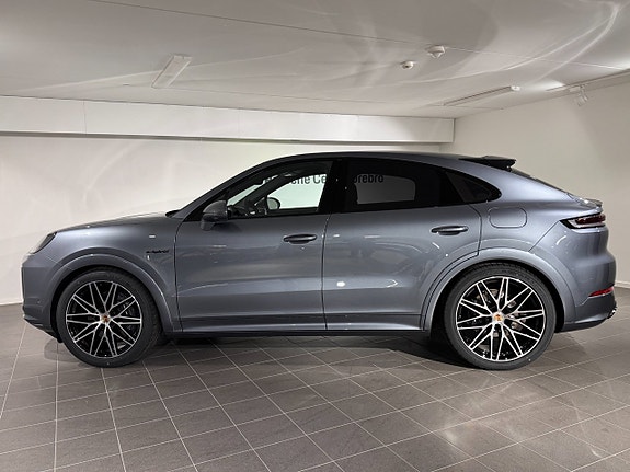 Porsche Cayenne 4 of 14
