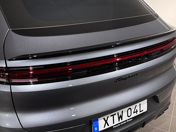 Porsche Cayenne 5 of 14