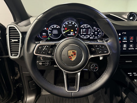 Porsche Cayenne 19 of 26