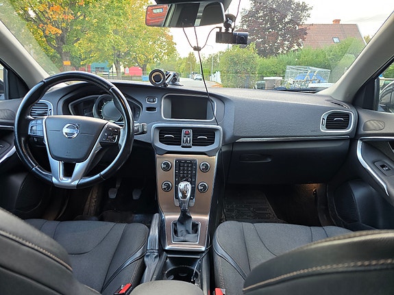 Volvo V40 Cross Country 4 of 4