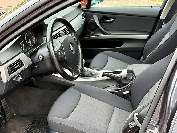 BMW 318i 11 of 20