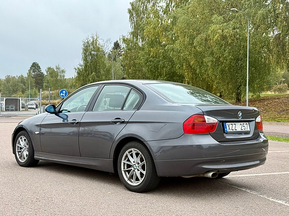 BMW 318i 3 of 20