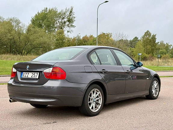 BMW 318i 4 of 20