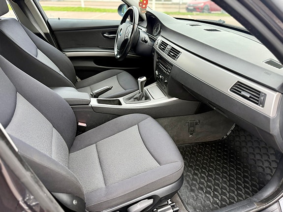 BMW 318i 13 of 20