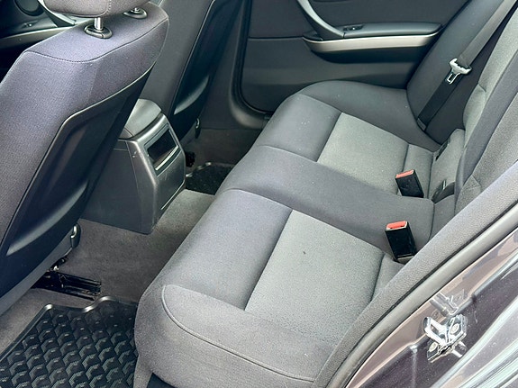 BMW 318i 15 of 20