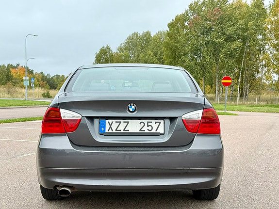 BMW 318i 6 of 20