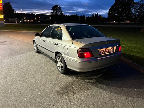Honda Accord 4 of 11