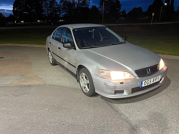 Honda Accord 5 of 11