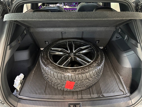 Volkswagen Tiguan 27 of 27