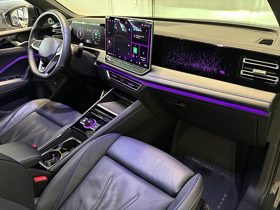 Volkswagen Tiguan 12 of 27