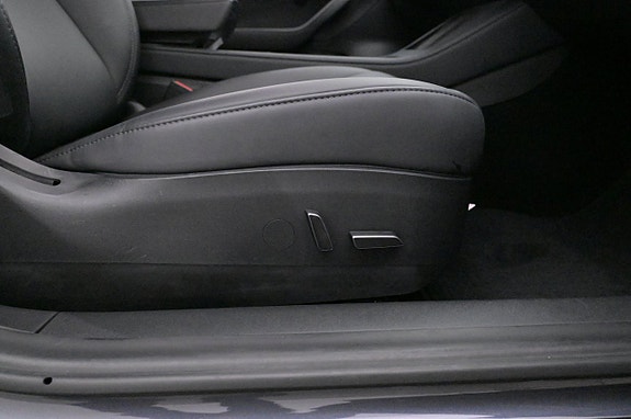 Tesla Model 3 13 of 27